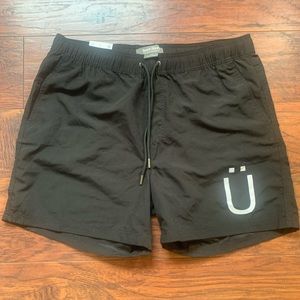 Men’s COTTON ON black shorts